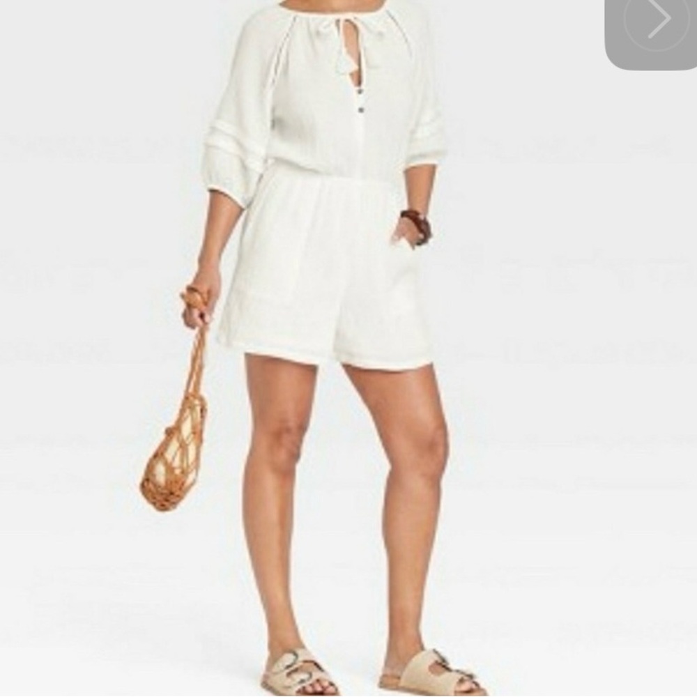 🌟 3 for $30🌟 NWT | Knox Rose | Gauzy White | Short Sleeve Romper | M 🕥